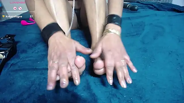 Snapshot of Sexapoly1 chatting on 02-15-26, 12:26 Sexapoly1 online show from 02-15-26, 12:26