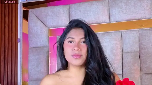 LinnaGardenia online show from 02-14-26, 01:55