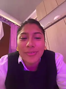 LinnaGardenia online show from 02-07-26, 05:32