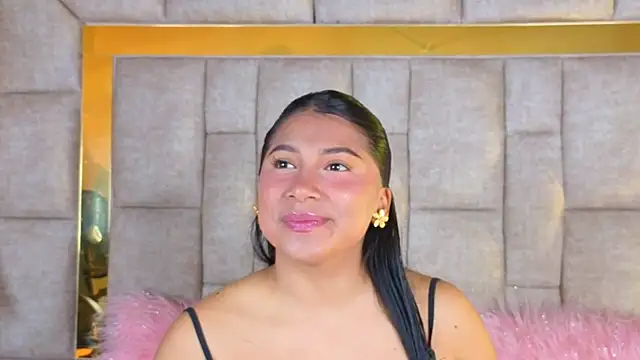 LinnaGardenia online show from 02-13-26, 01:33