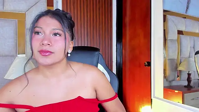 LinnaGardenia online show from 01-14-26, 01:15