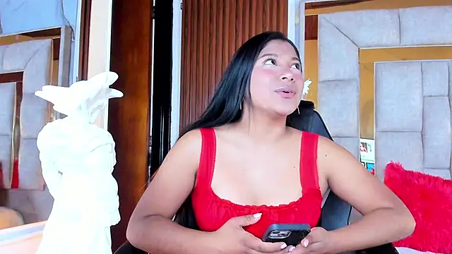 LinnaGardenia online show from 02-10-26, 02:16