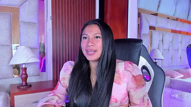 LinnaGardenia online show from 01-11-26, 01:29