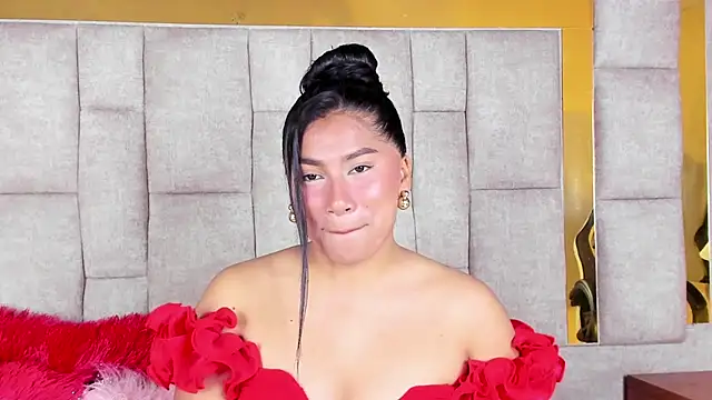 LinnaGardenia online show from 02-27-26, 01:55