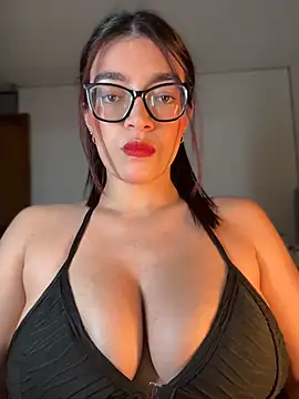 Snapshot of kathii95 chatting on 05-15-26, 01:36 kathii95 online show from 05-15-26, 01:36
