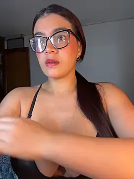 Snapshot of kathii95 chatting on 04-22-26, 01:34 kathii95 online show from 04-22-26, 01:34