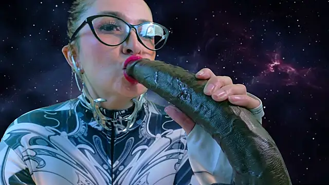 helenas fantasy online show from 04-15-26, 06:30