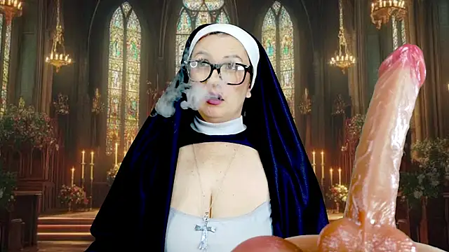 Snapshot of helenas_fantasy chatting on 09-14-25, 04:02 helenas fantasy online show from 09-14-25, 04:02