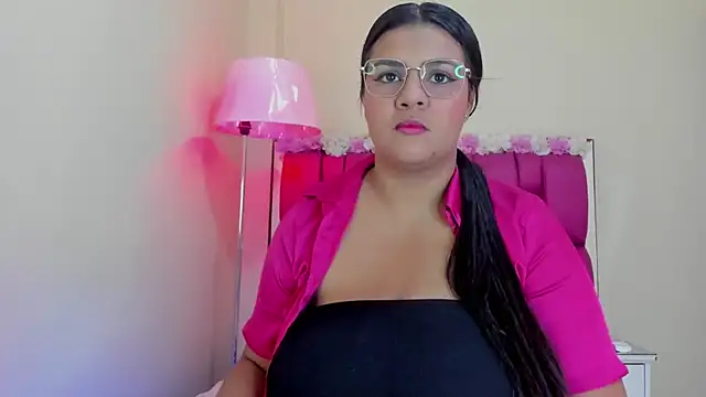 Snapshot of Gabriela_Brown chatting on 02-01-25, 02:45 Gabriela Brown online show from 02-01-25, 02:45