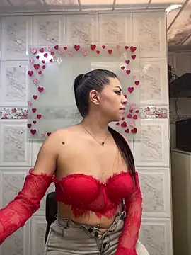 Snapshot of Alanna_atm_ chatting on 02-19-25, 04:44 Alanna atm online show from 02-19-25, 04:44