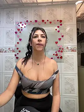Snapshot of Alanna_atm_ chatting on 02-27-25, 05:26 Alanna atm online show from 02-27-25, 05:26