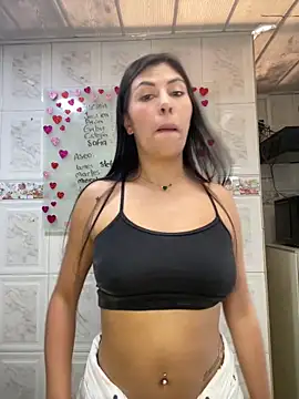 Snapshot of Alanna_atm_ chatting on 02-04-25, 06:27 Alanna atm online show from 02-04-25, 06:27
