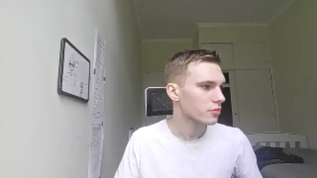 Snapshot of bluegaze6 chatting on 10-10-25, 12:22 bluegaze6 online show from 10-10-25, 12:22