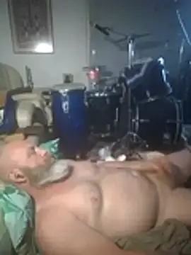 Snapshot of iambradz chatting on 11-04-25, 04:22 iambradz online show from 11-04-25, 04:22