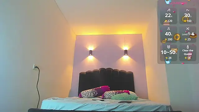 Sofia Clauss  online show from 09-22-25, 04:18