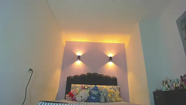 Snapshot of Sofia_Clauss_ chatting on 05-08-26, 04:05 Sofia Clauss online show from 05-08-26, 04:05