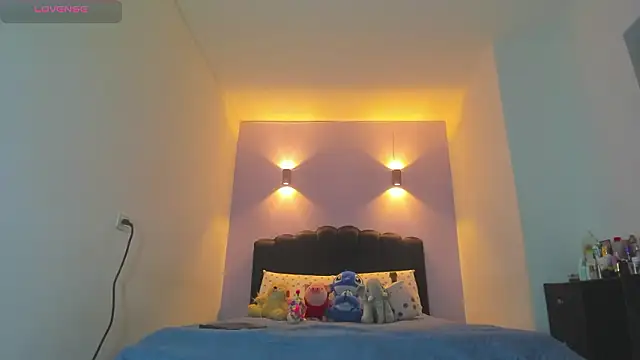 Sofia Clauss  online show from 03-14-26, 04:07