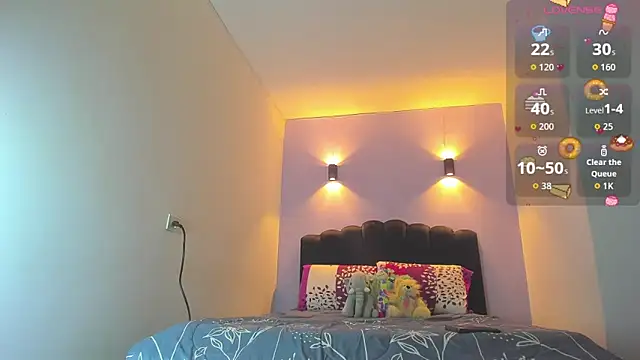 Sofia Clauss  online show from 09-24-25, 04:19