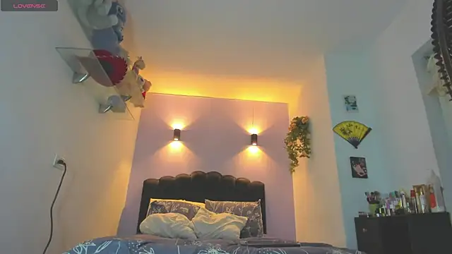 Snapshot of Sofia_Clauss_ chatting on 06-12-26, 05:16 Sofia Clauss online show from 06-12-26, 05:16