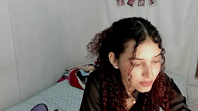 Snapshot of gabriela_duarte1 chatting on 02-12-25, 11:07 gabriela duarte1 online show from 02-12-25, 11:07