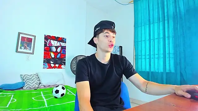 Snapshot of AlessandroDybala chatting on 05-27-26, 12:34 AlessandroDybala online show from 05-27-26, 12:34