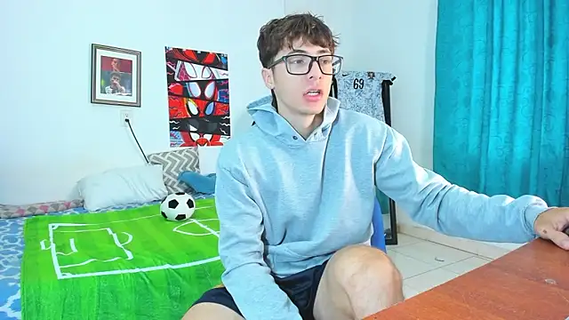 Snapshot of AlessandroDybala chatting on 06-03-26, 12:28 AlessandroDybala online show from 06-03-26, 12:28