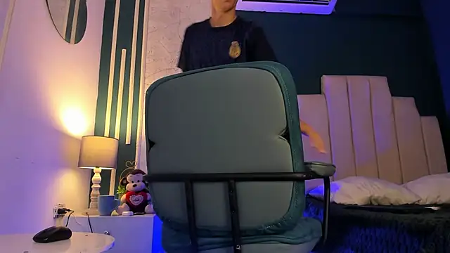 Snapshot of AlessandroDybala chatting on 03-20-25, 03:14 AlessandroDybala online show from 03-20-25, 03:14