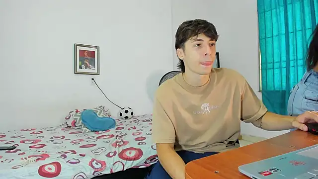 Snapshot of AlessandroDybala chatting on 08-02-26, 12:58 AlessandroDybala online show from 08-02-26, 12:58