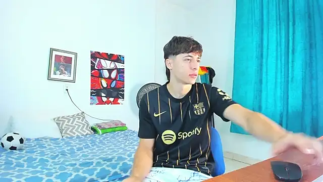 Snapshot of AlessandroDybala chatting on 06-10-26, 12:28 AlessandroDybala online show from 06-10-26, 12:28