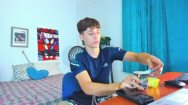 Snapshot of AlessandroDybala chatting on 04-29-26, 09:32 AlessandroDybala online show from 04-29-26, 09:32