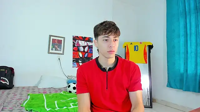 Snapshot of AlessandroDybala chatting on 06-17-26, 12:59 AlessandroDybala online show from 06-17-26, 12:59