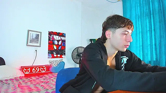 Snapshot of AlessandroDybala chatting on 04-25-26, 12:30 AlessandroDybala online show from 04-25-26, 12:30