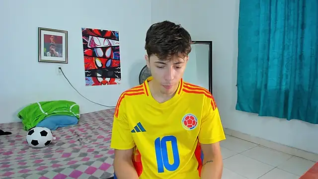 Snapshot of AlessandroDybala chatting on 06-16-26, 12:49 AlessandroDybala online show from 06-16-26, 12:49