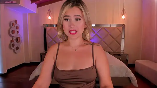 AnnaBrooks1 online show from 02-02-26, 07:46