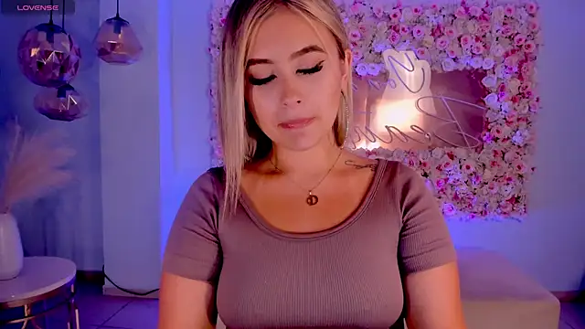 AnnaBrooks1 online show from 03-05-25, 08:00