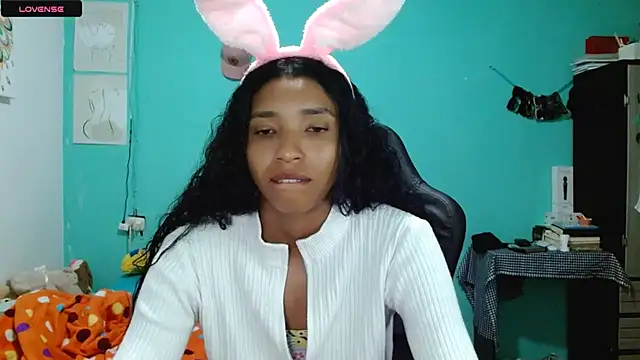 Snapshot of sensitive_brunette chatting on 02-23-26, 04:14 sensitive brunette online show from 02-23-26, 04:14