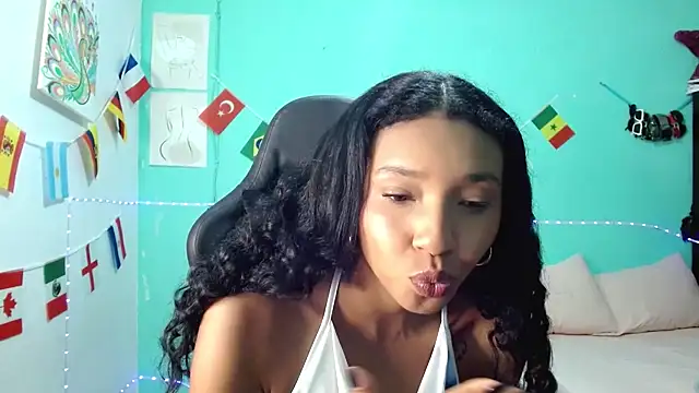 sensitive brunette online show from 07-08-26, 09:59