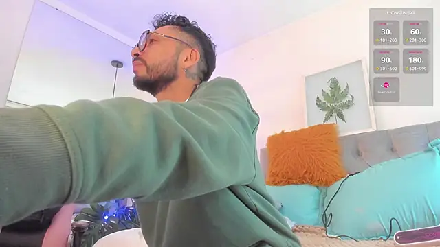 Tom cooper  online show from 12-17-25, 12:54