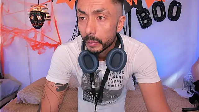 Tom cooper  online show from 10-18-25, 12:51