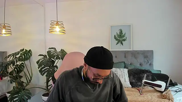 Tom cooper  online show from 11-26-25, 12:49