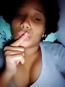 Snapshot of zandra_kiman chatting on 10-02-25, 07:01 zandra kiman online show from 10-02-25, 07:01