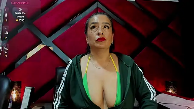 Kendra-Foxxy online show from 12-16-25, 10:47