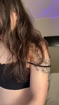 emigooflordXD online show from 02-17-26, 06:22