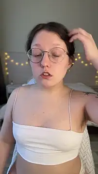 emigooflordXD online show from 06-19-26, 05:41