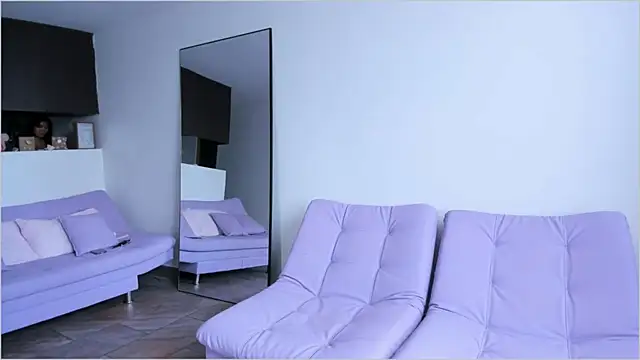 Lauren A online show from 09-17-25, 03:36