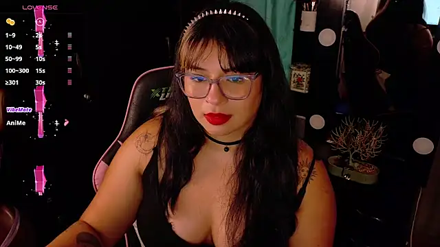 Snapshot of mollyshake1 chatting on 03-11-26, 04:39 mollyshake1 online show from 03-11-26, 04:39