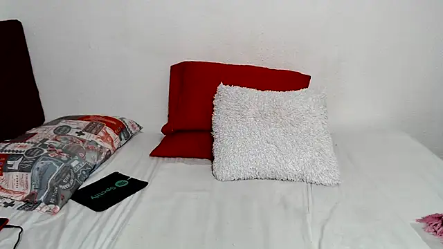 Snapshot of candy_mature_ chatting on 05-28-26, 11:10 candy mature online show from 05-28-26, 11:10