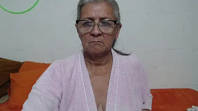 candy mature  online show from 12-19-25, 10:23