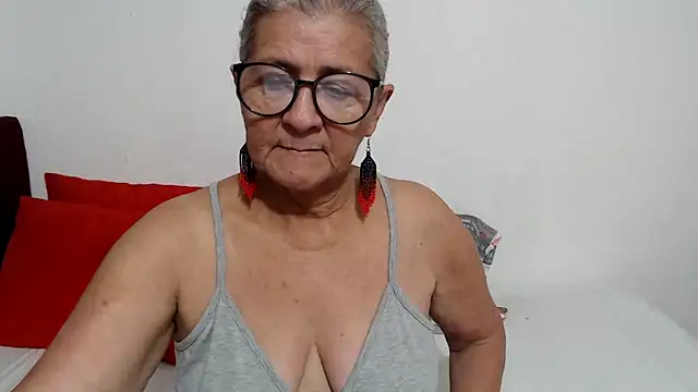 Snapshot of candy_mature_ chatting on 05-25-26, 10:52 candy mature online show from 05-25-26, 10:52