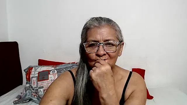 Snapshot of candy_mature_ chatting on 06-01-26, 12:11 candy mature online show from 06-01-26, 12:11